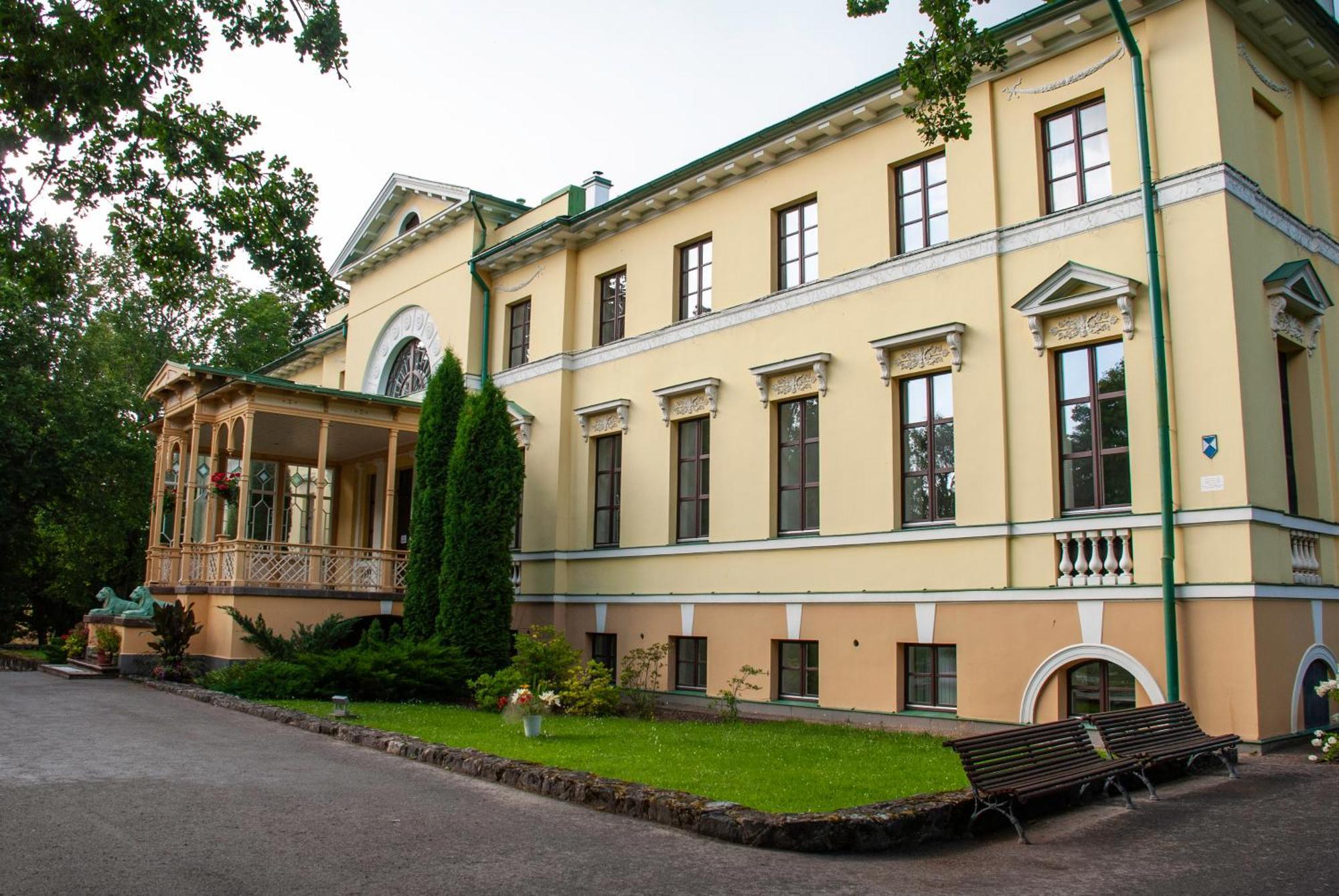 Hotel Nauksenu Muiza Naukseni Esterno foto