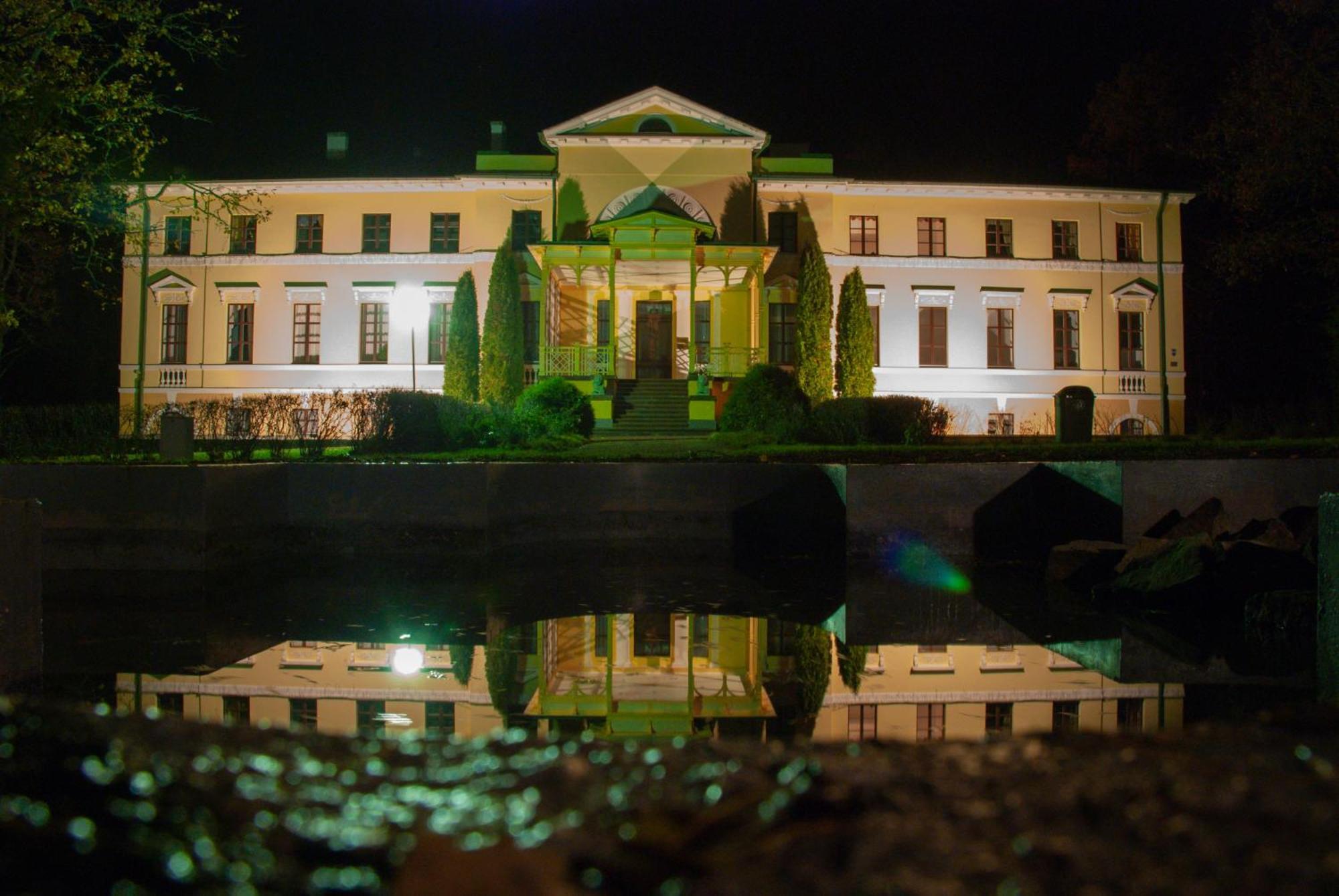 Hotel Nauksenu Muiza Naukseni Esterno foto
